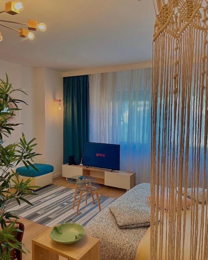 Studio Flat In The City Center Тирана Экстерьер фото